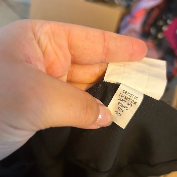 OLD NAVY MATERNITY BODYCON BLACK DRESS - Picture 5 of 5